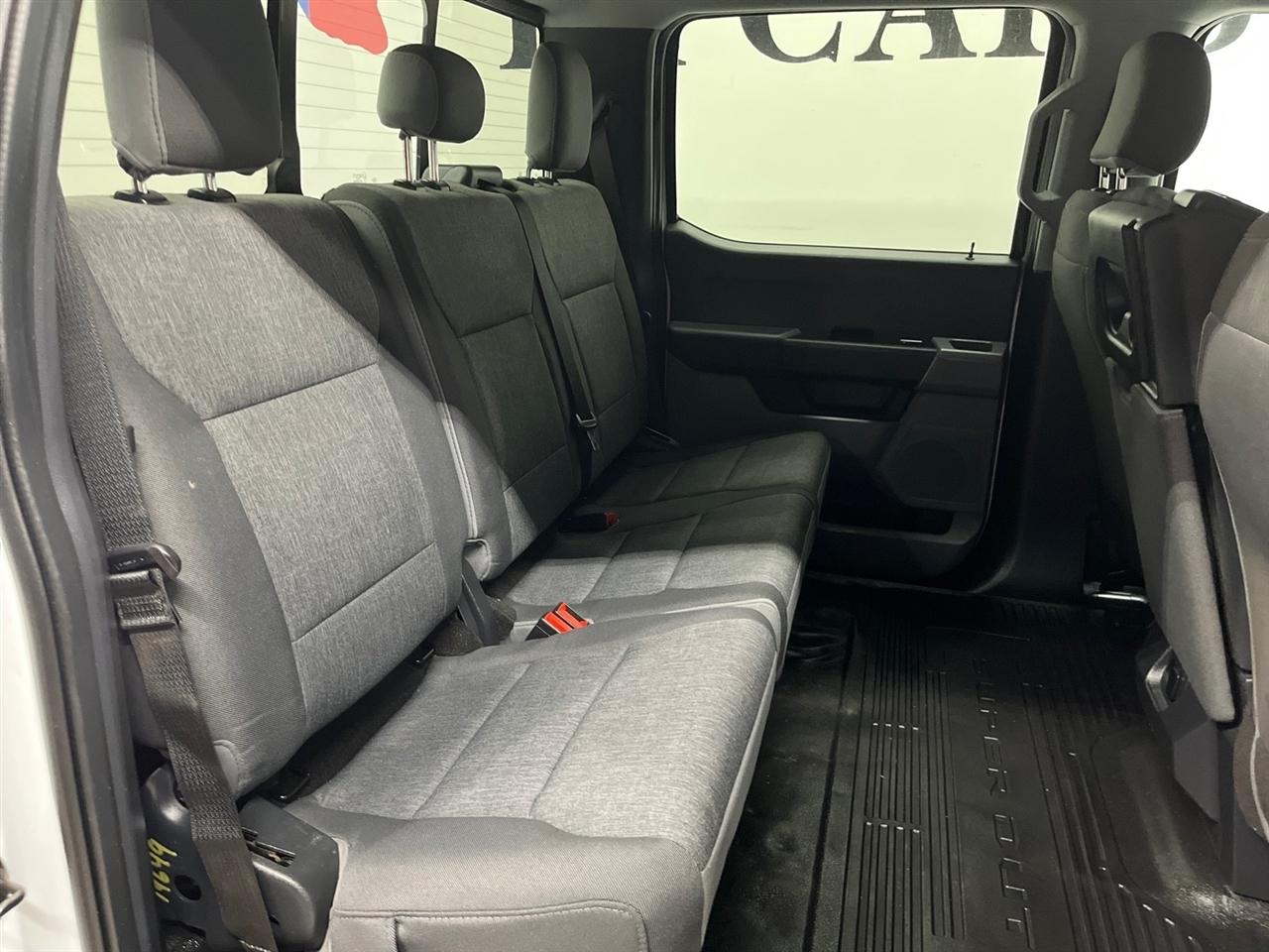 Ford F-350 SD Platinum Crew Cab Long Box 4WD DRW 2023