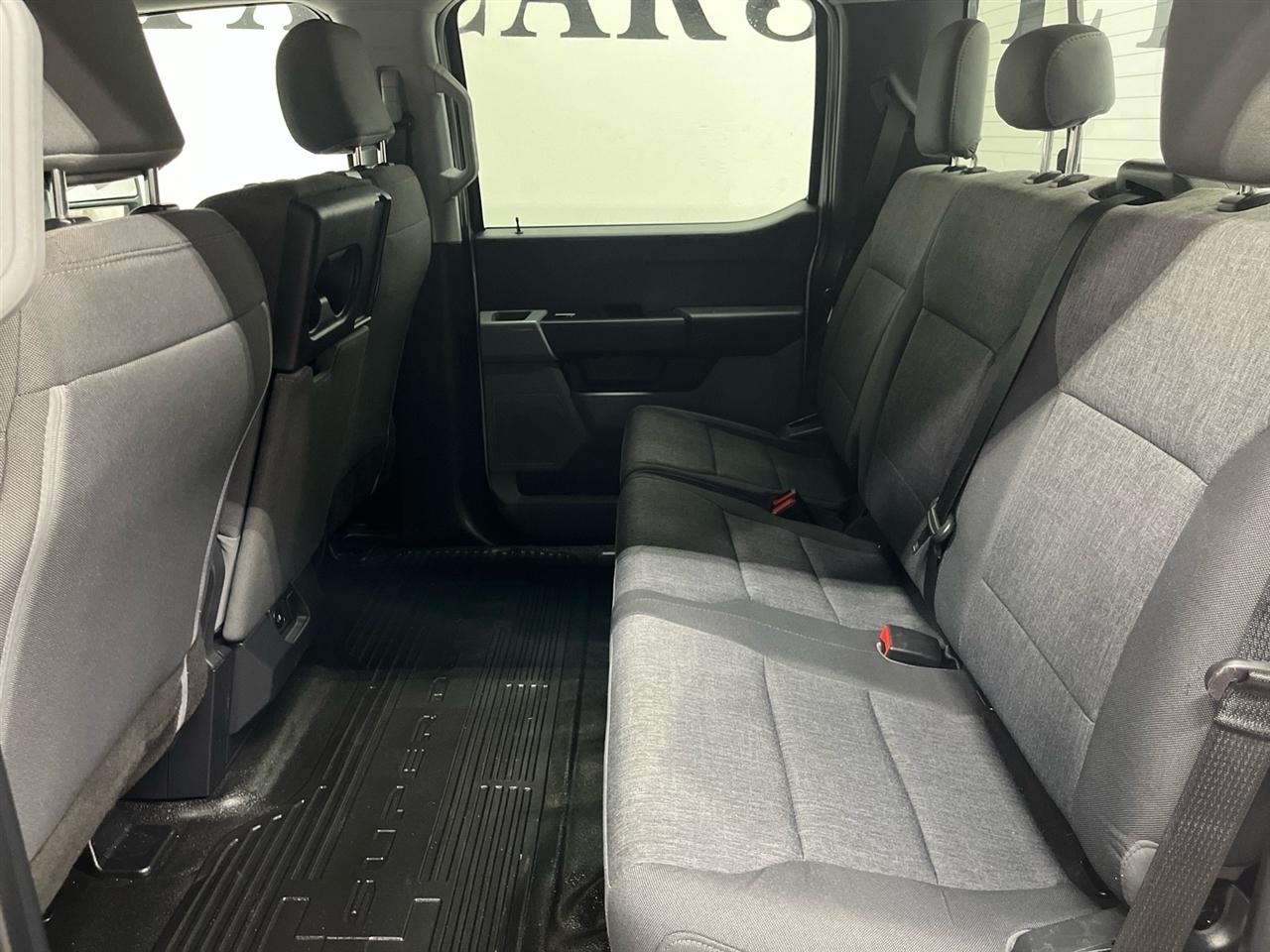 Ford F-350 SD Platinum Crew Cab Long Box 4WD DRW 2023