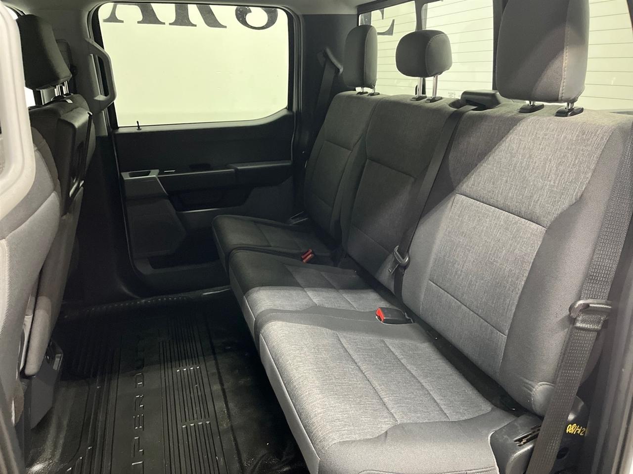 Ford F-350 SD Platinum Crew Cab Long Box 4WD DRW 2023