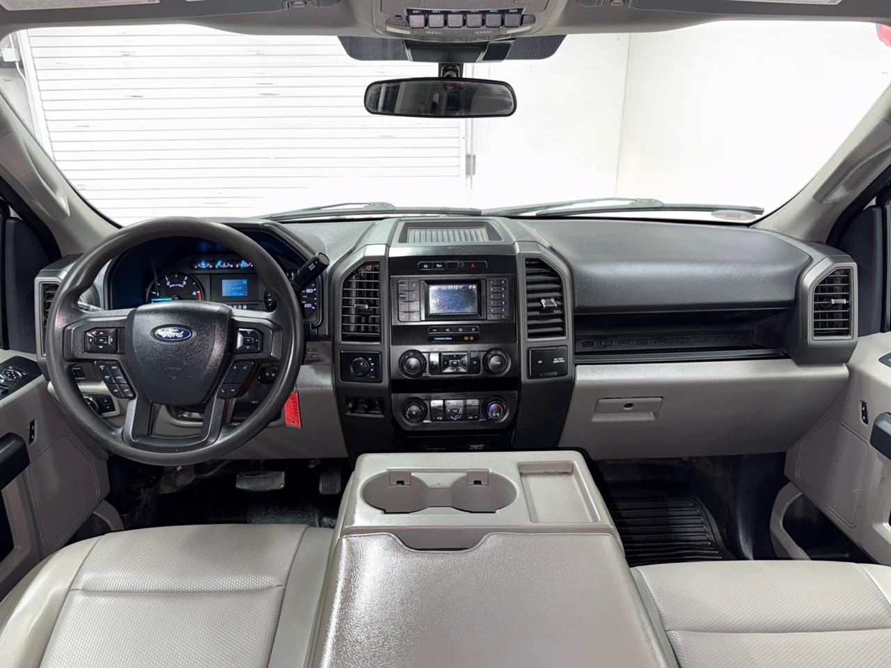 Ford F-550 Crew Cab DRW 4WD 2022