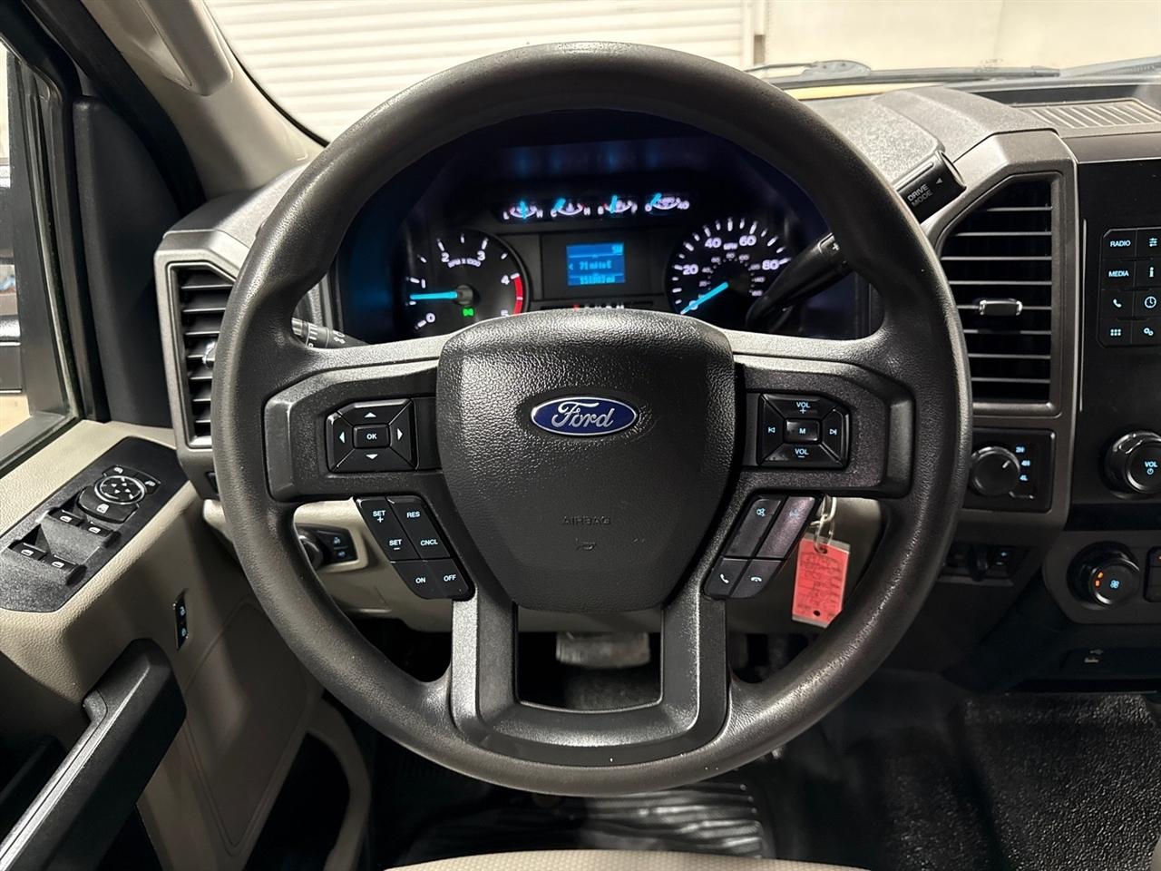 Ford F-550 Crew Cab DRW 4WD 2022