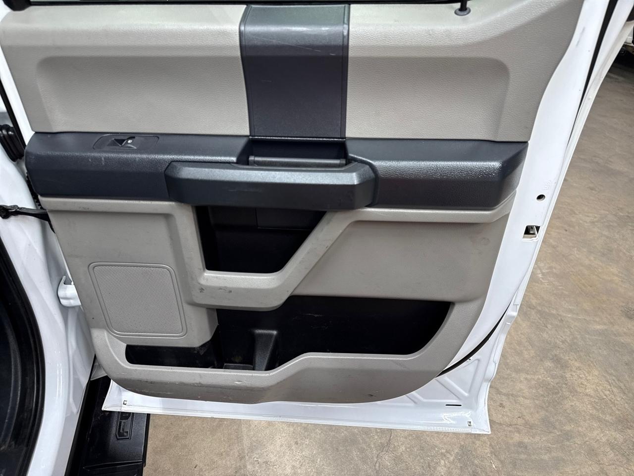 Ford F-550 Crew Cab DRW 4WD 2022