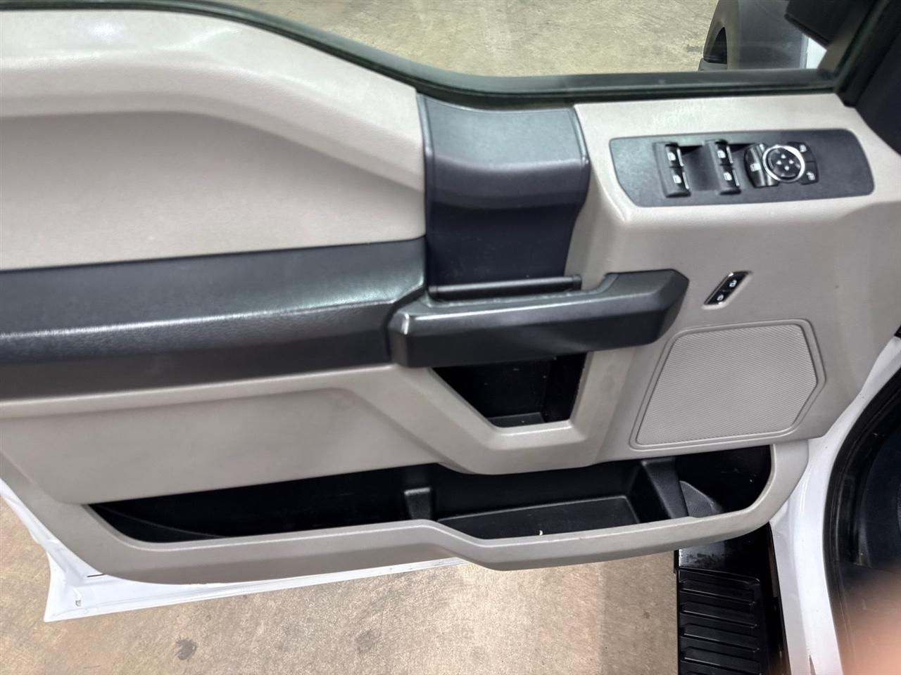 Ford F-550 Crew Cab DRW 4WD 2022
