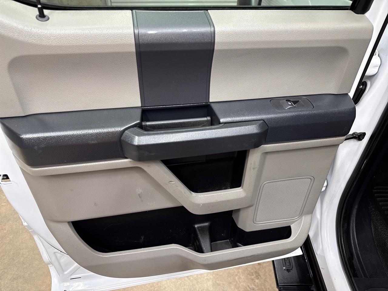 Ford F-550 Crew Cab DRW 4WD 2022