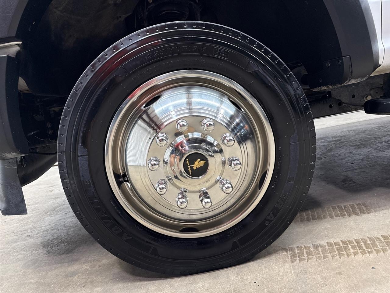 Ford F-550 Crew Cab DRW 4WD 2022