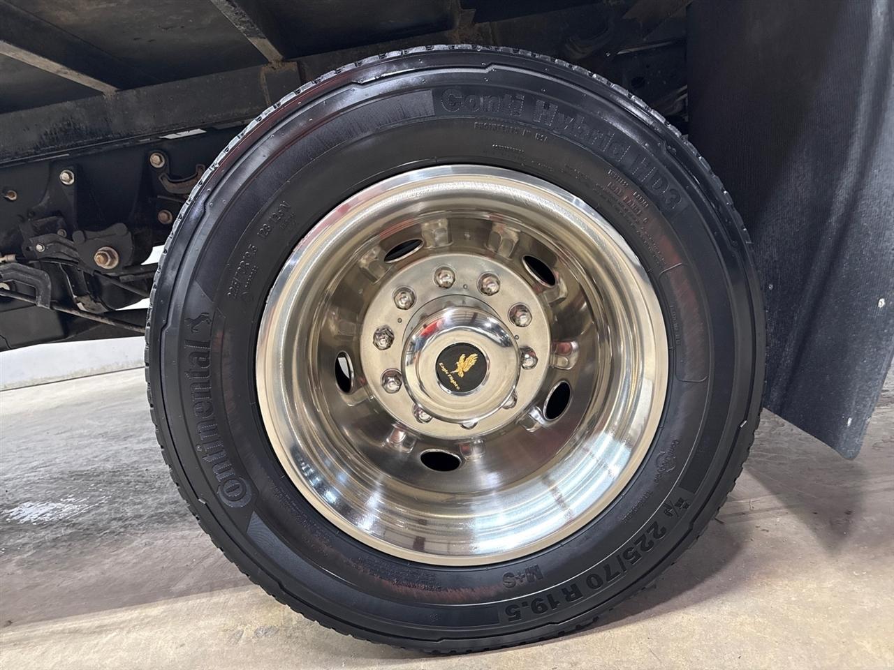 Ford F-550 Crew Cab DRW 4WD 2022