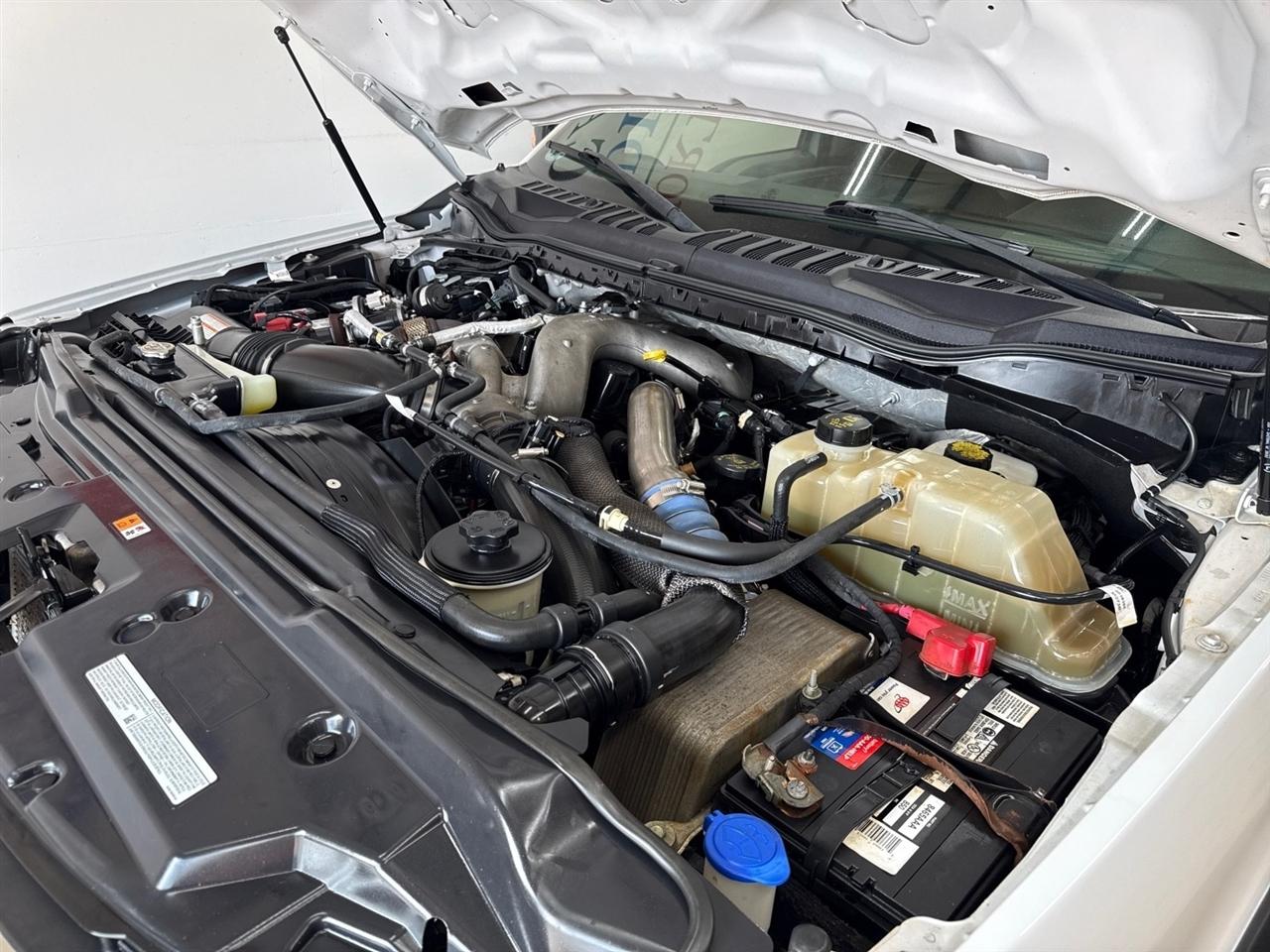 Ford F-550 Crew Cab DRW 4WD 2022