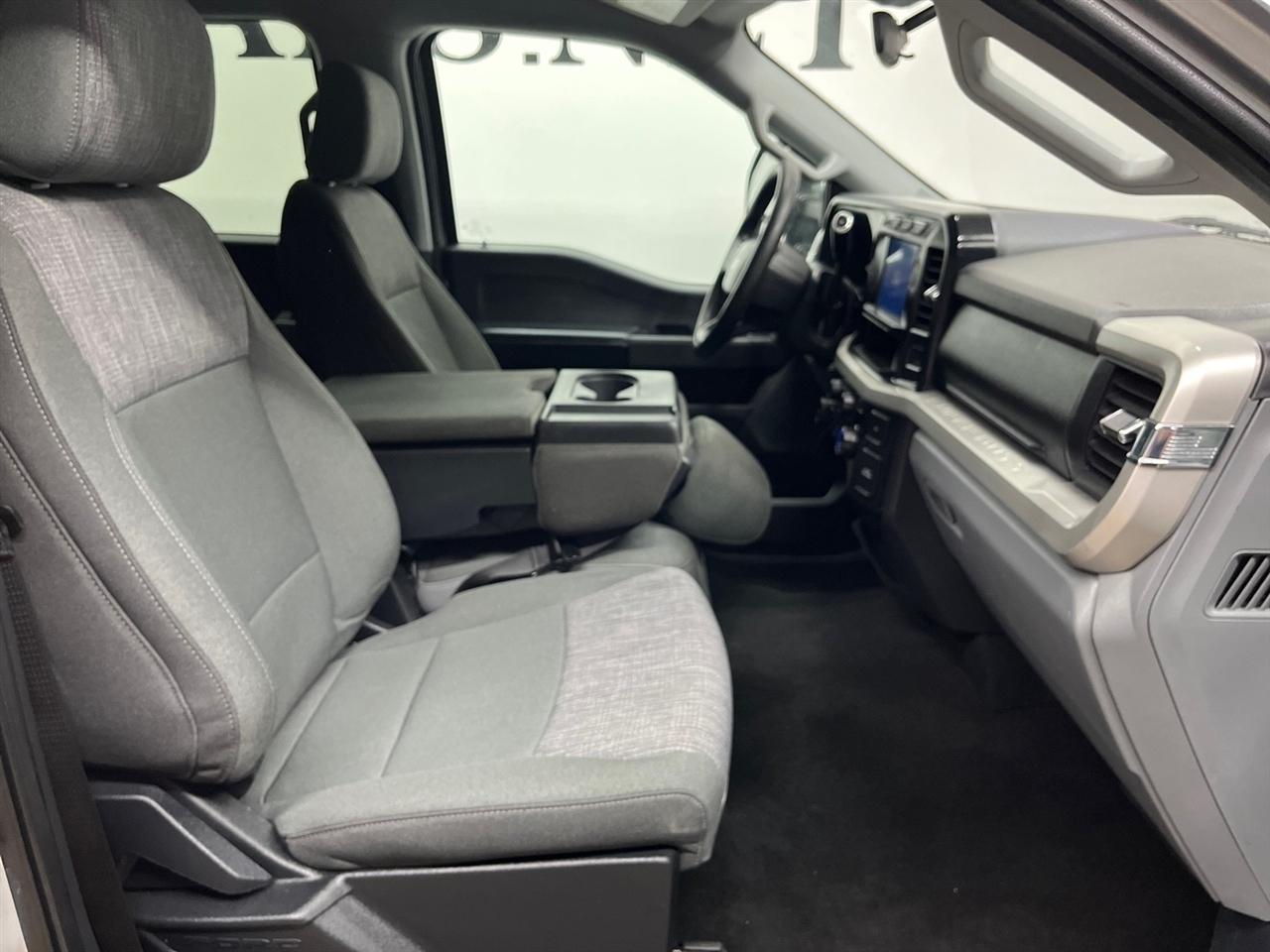Ford F-350 SD XLT Crew Cab Long Bed DRW 4WD 2024