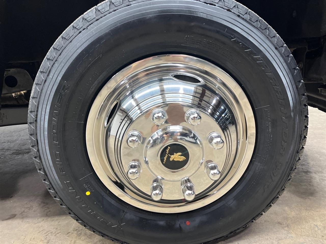 Ford F-350 SD XLT Crew Cab Long Bed DRW 4WD 2024