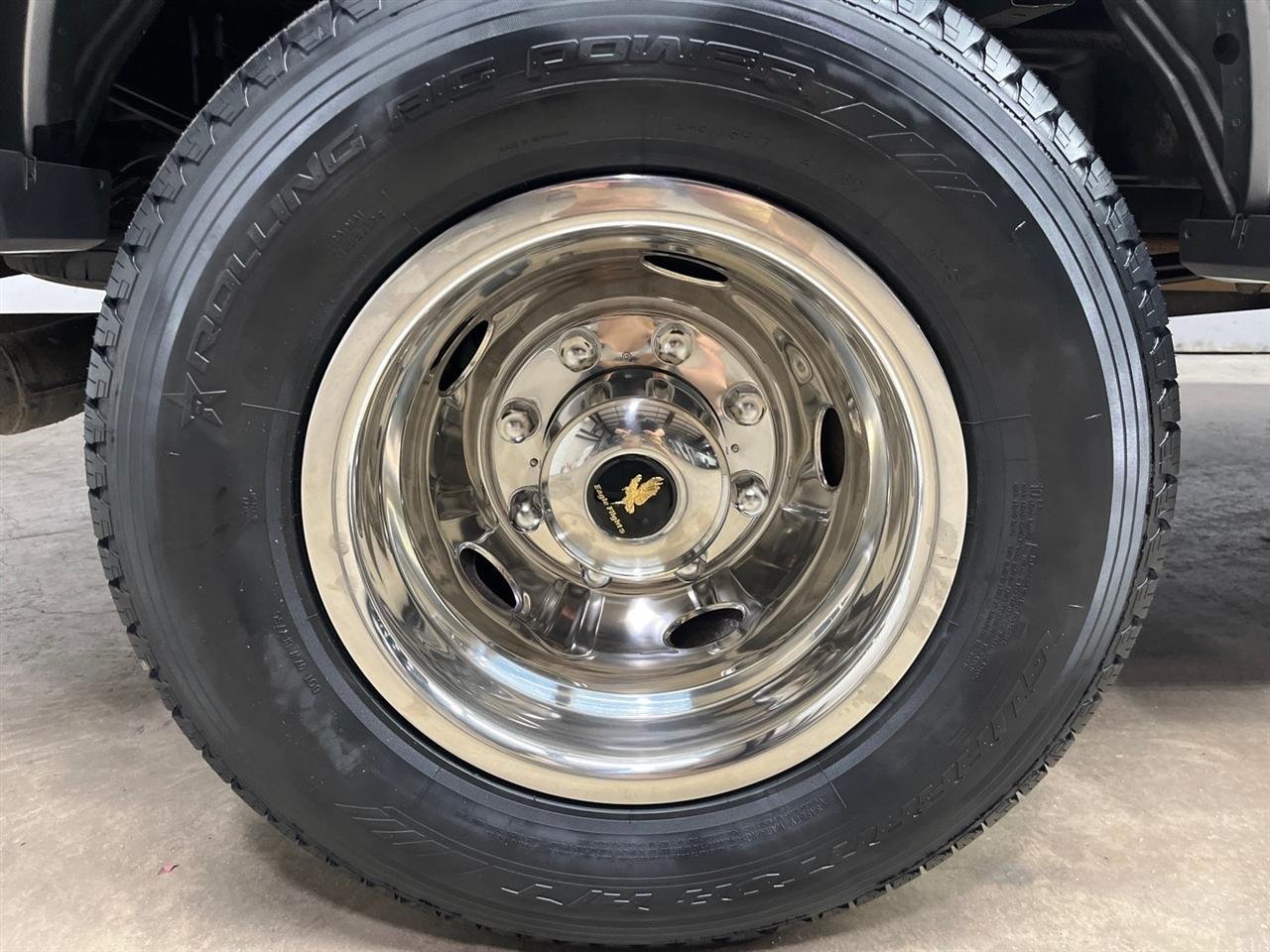 Ford F-350 SD XLT Crew Cab Long Bed DRW 4WD 2024