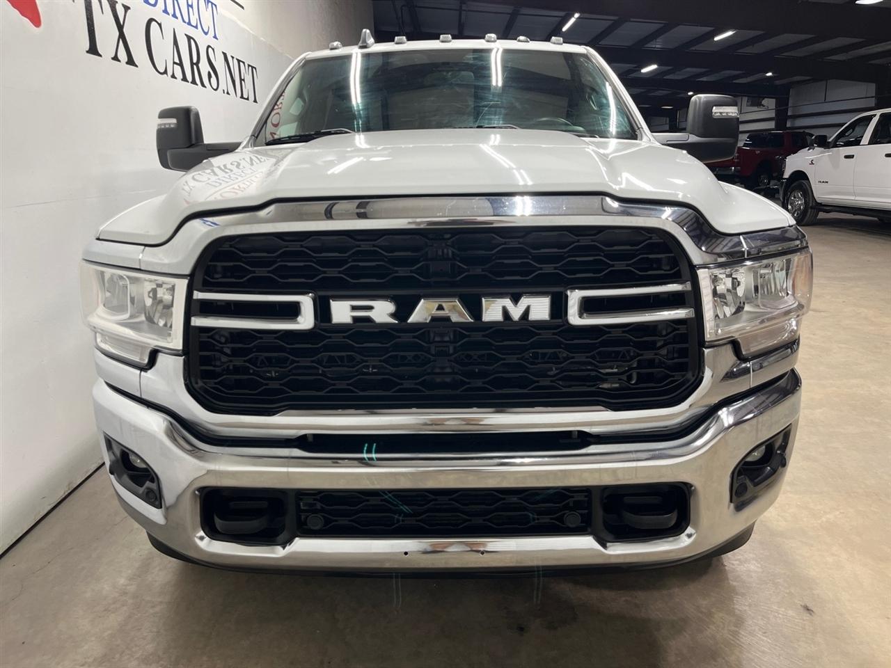 RAM 3500 Tradesman Crew Cab 4WD DRW 2023