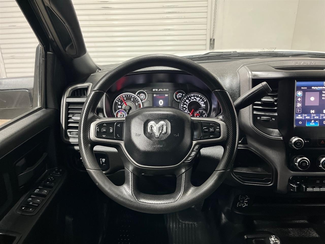 RAM 3500 Tradesman Crew Cab 4WD DRW 2023