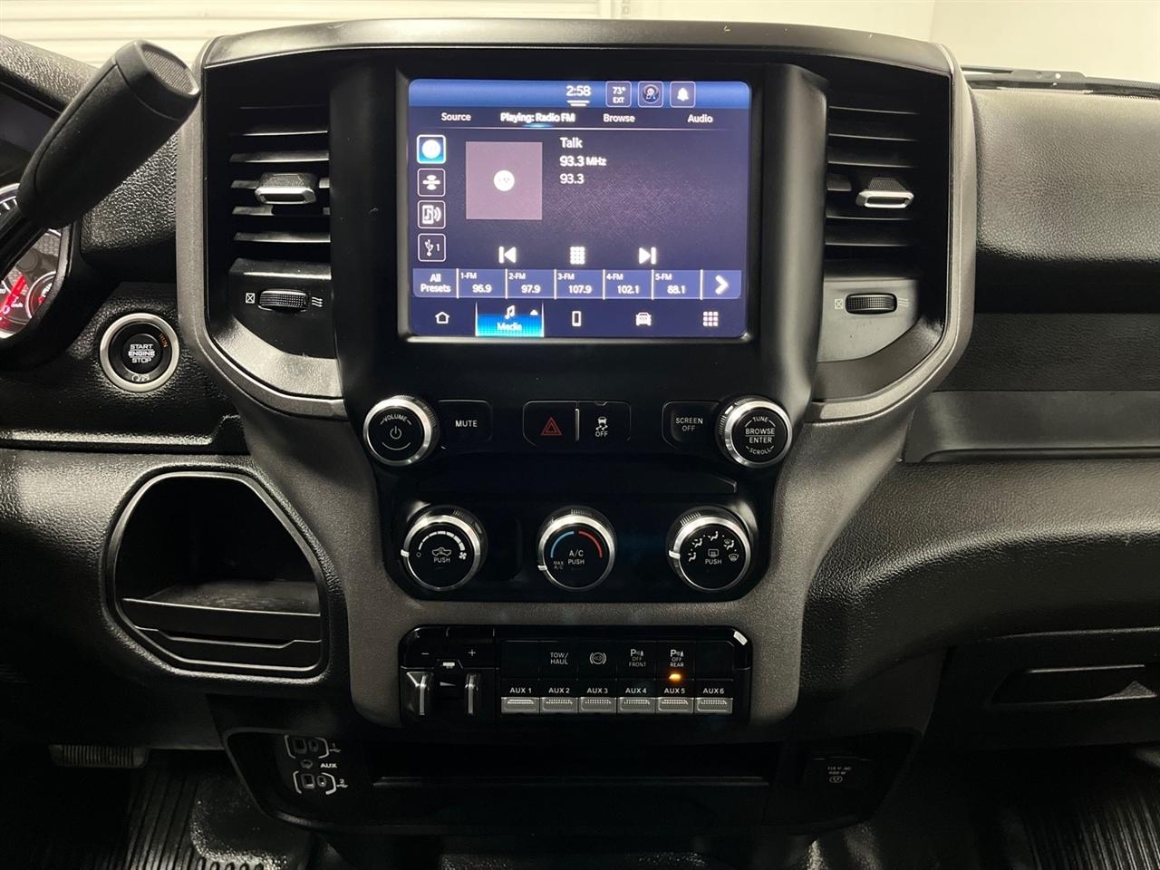 RAM 3500 Tradesman Crew Cab 4WD DRW 2023