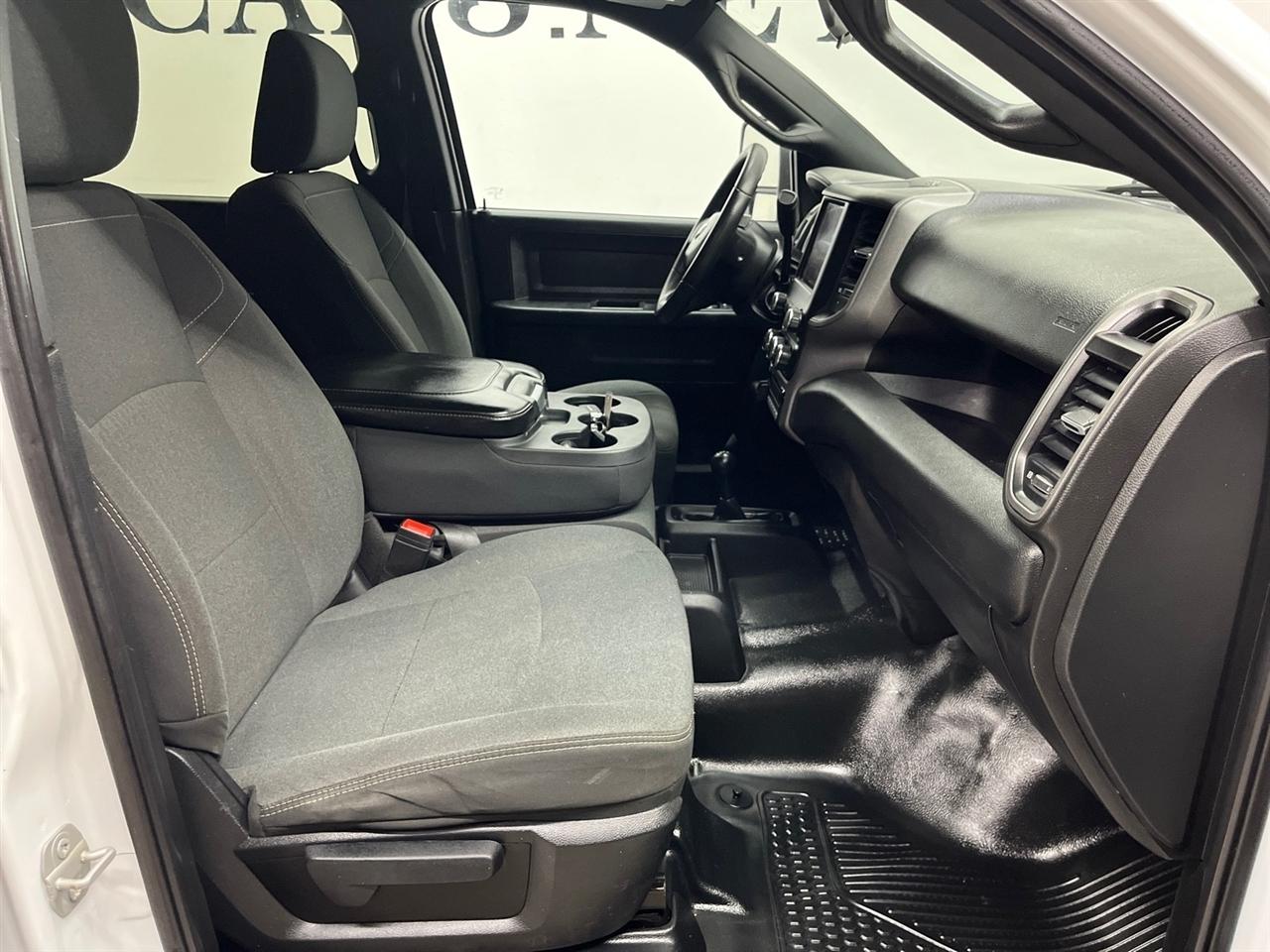 RAM 3500 Tradesman Crew Cab 4WD DRW 2023