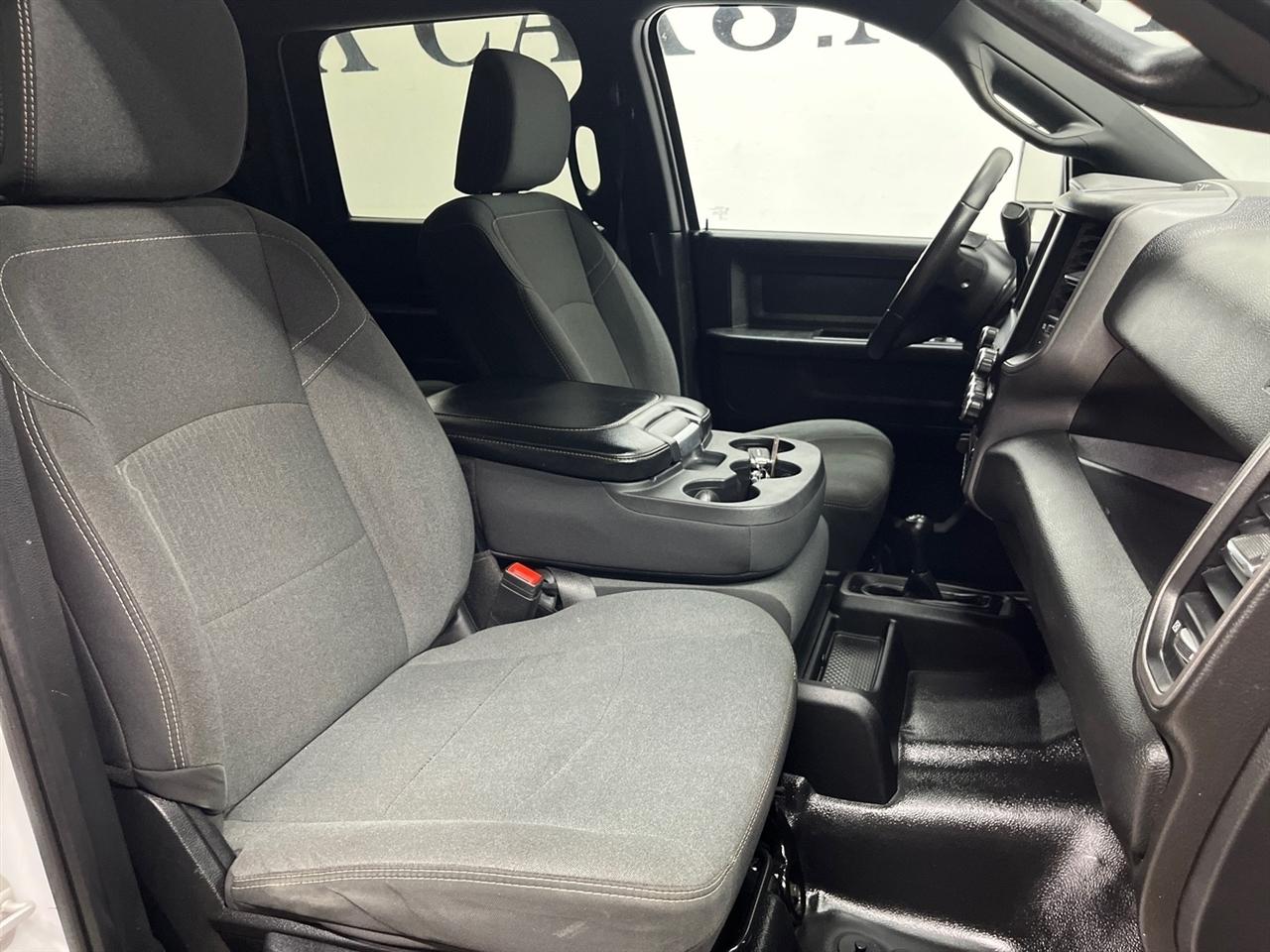 RAM 3500 Tradesman Crew Cab 4WD DRW 2023