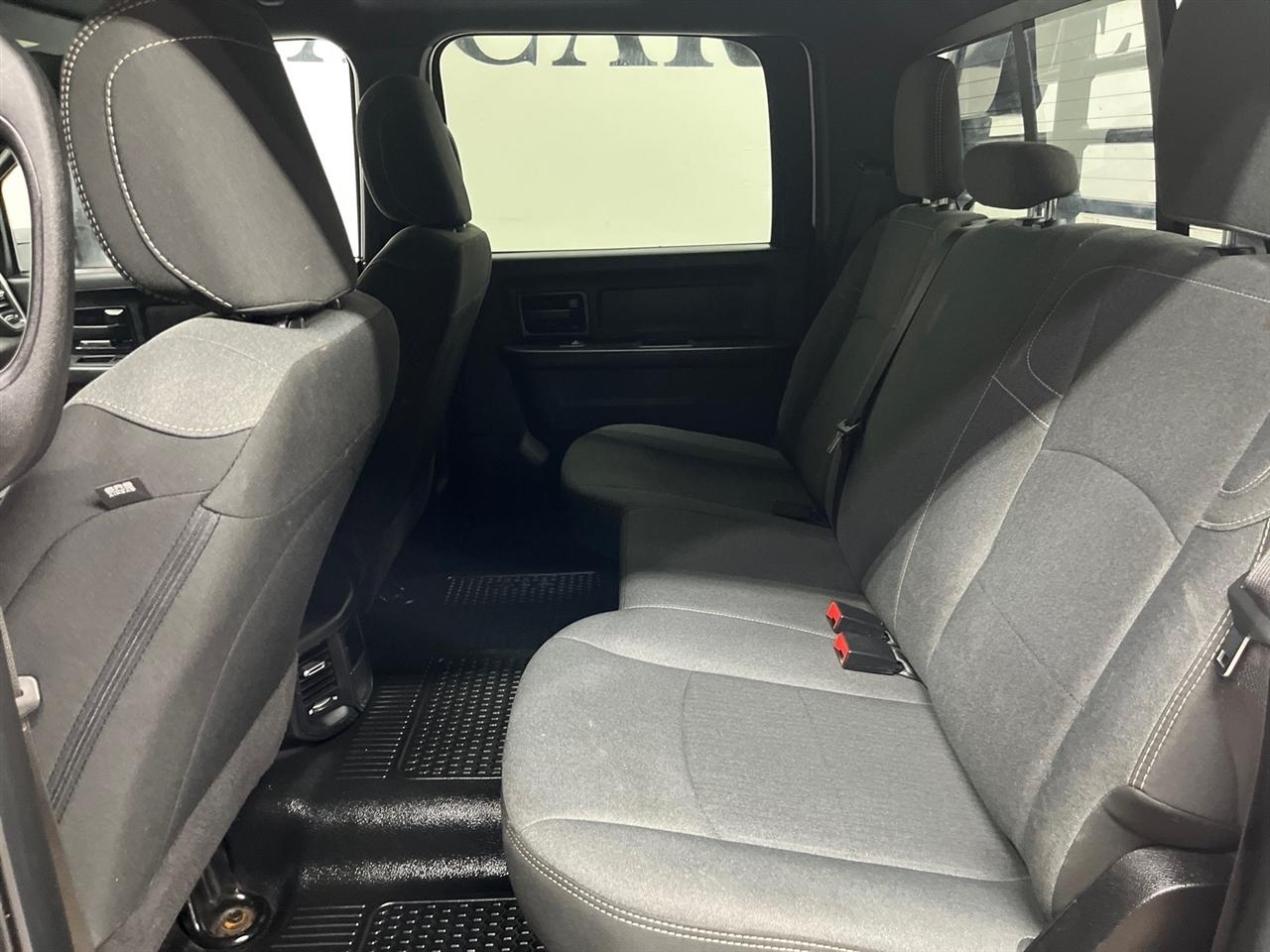 RAM 3500 Tradesman Crew Cab 4WD DRW 2023
