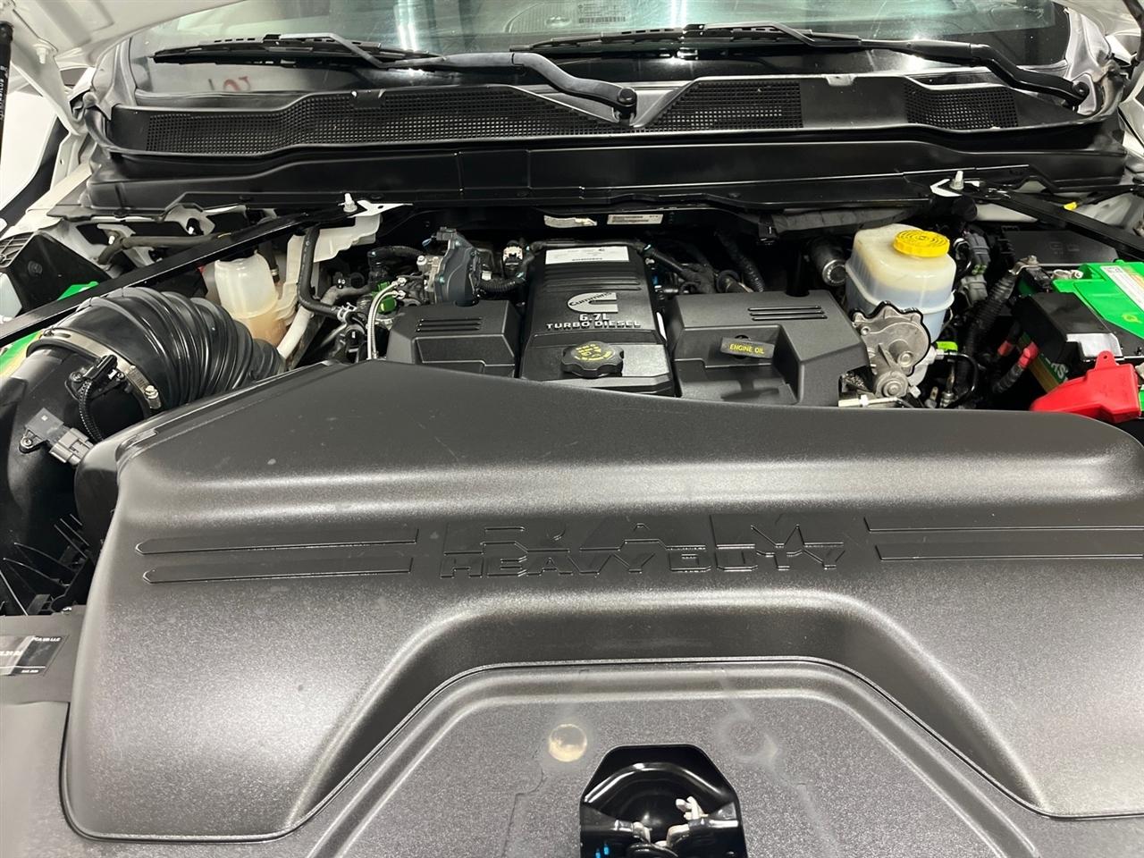 RAM 3500 Tradesman Crew Cab 4WD DRW 2023