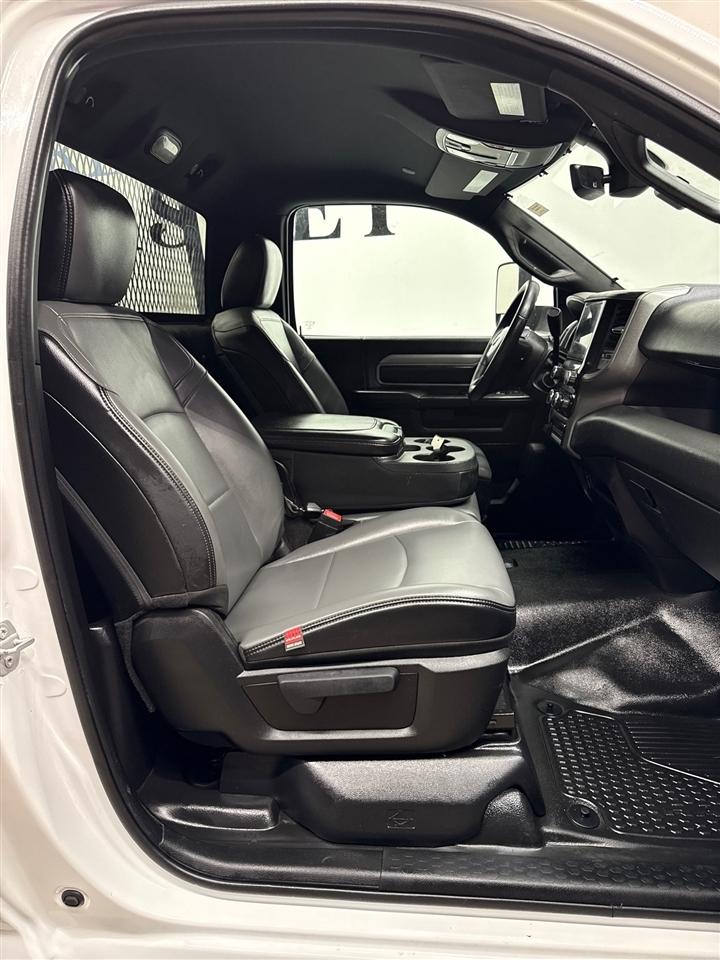 RAM 3500 Regular Cab 4WD DRW 2022