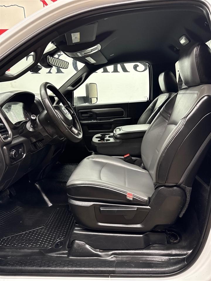 RAM 3500 Regular Cab 4WD DRW 2022