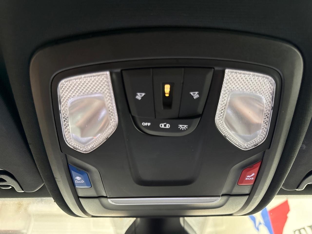 RAM 3500 Regular Cab 4WD DRW 2022