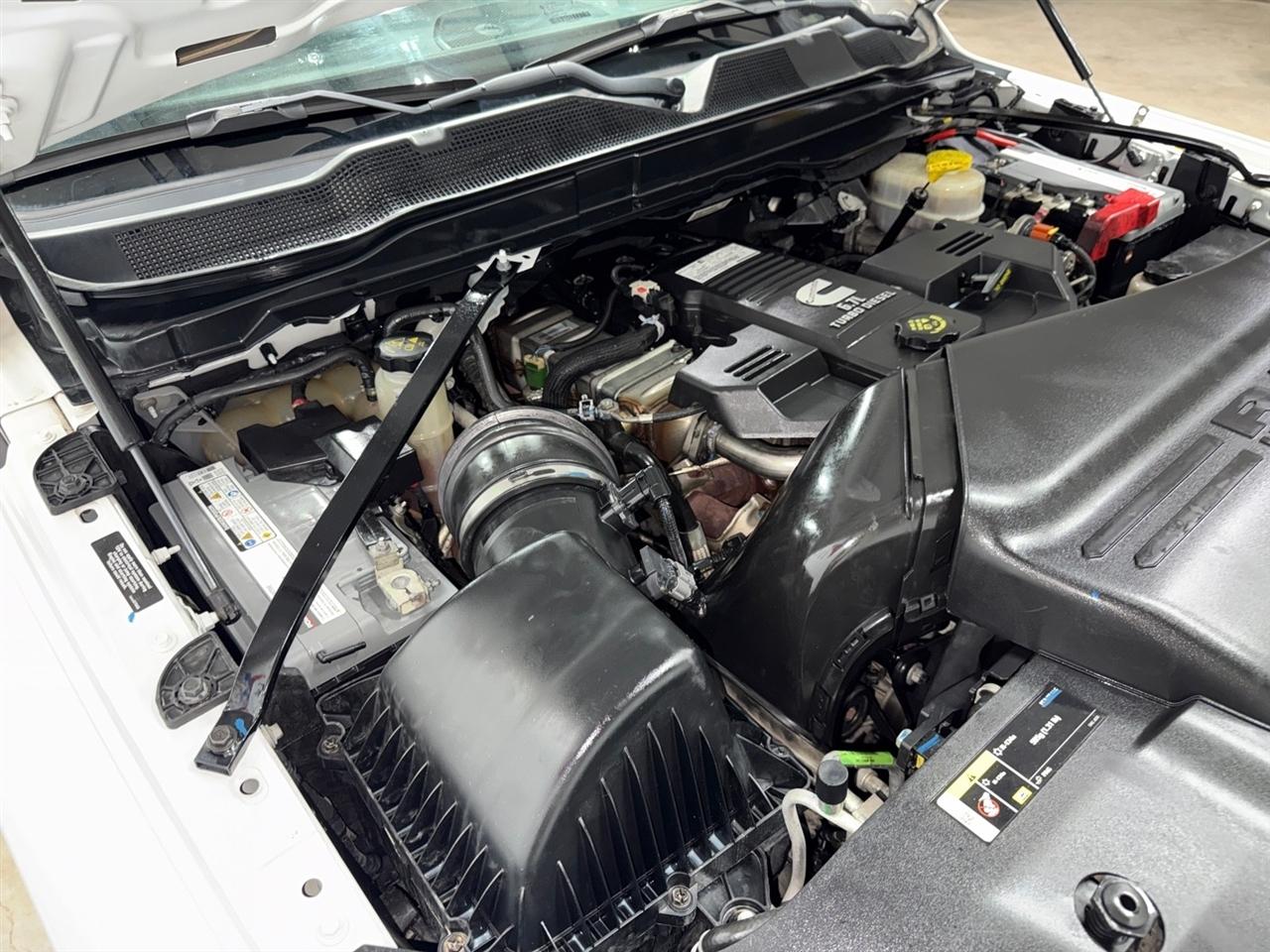 RAM 3500 Regular Cab 4WD DRW 2022