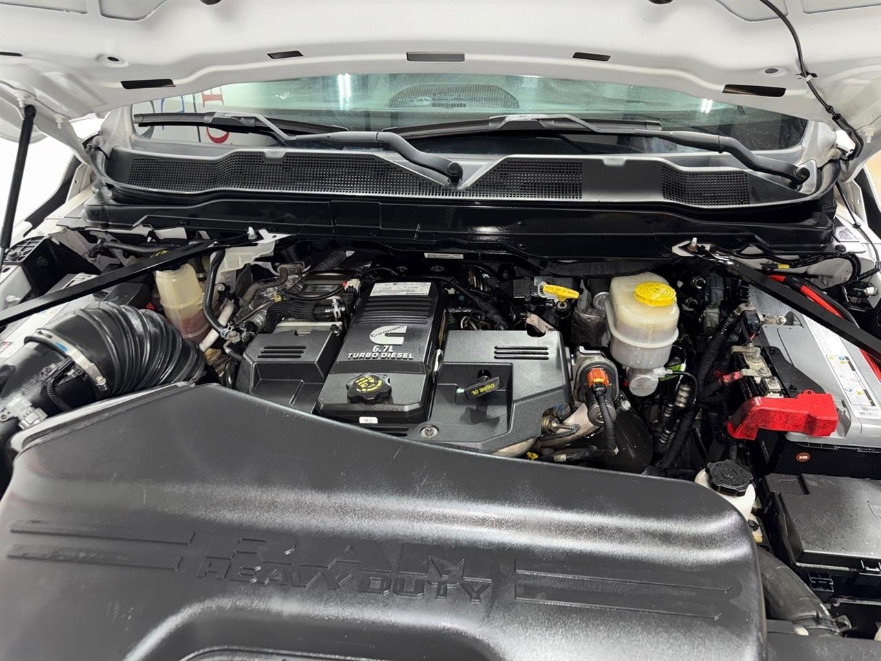 RAM 3500 Regular Cab 4WD DRW 2022