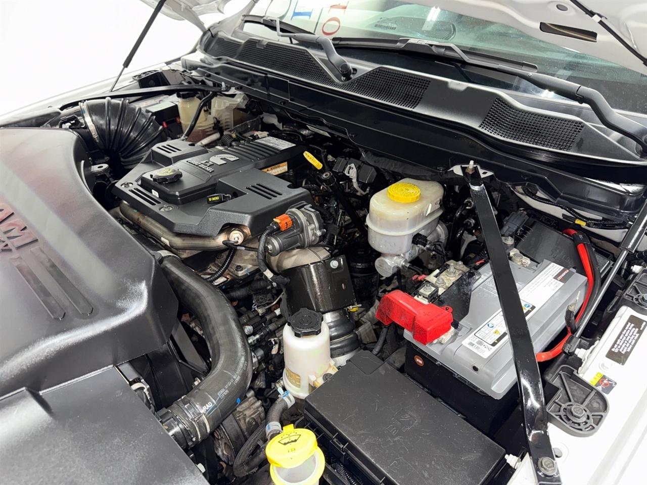 RAM 3500 Regular Cab 4WD DRW 2022