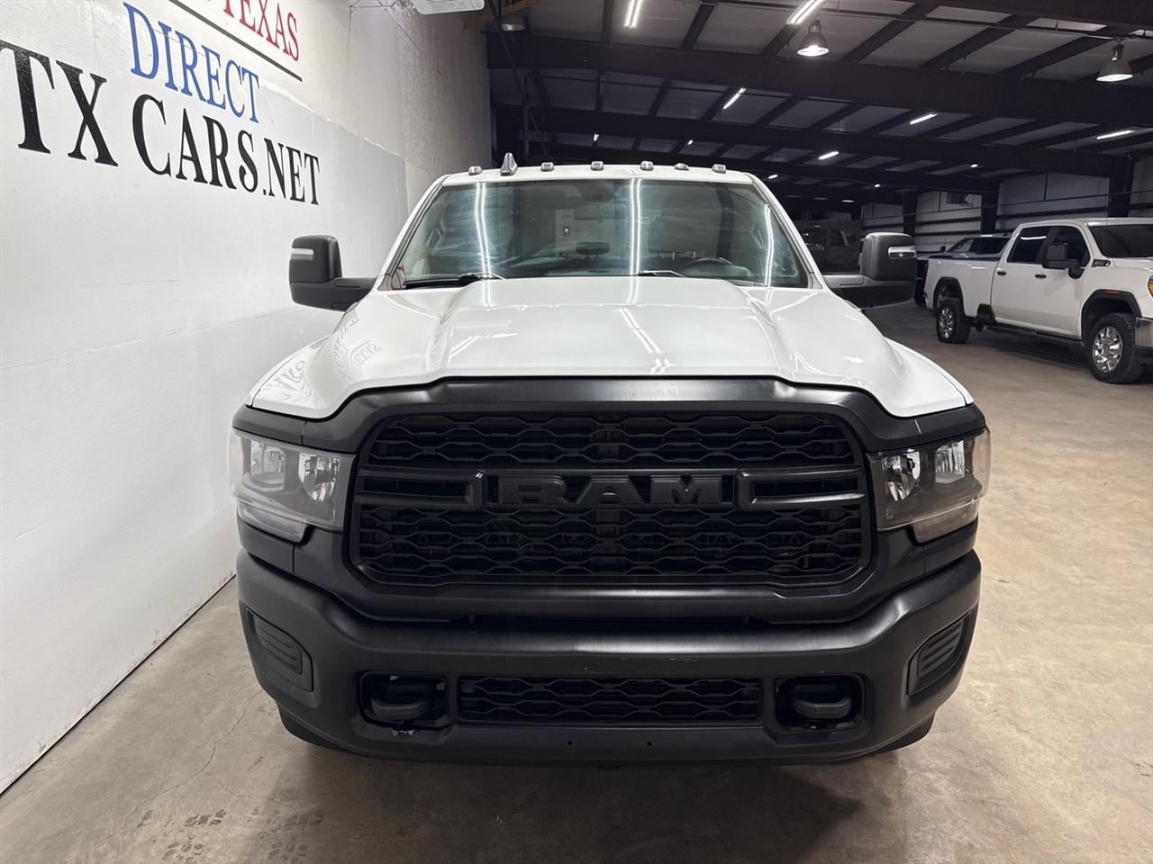 RAM 3500 Tradesman Crew Cab 4WD DRW 2024
