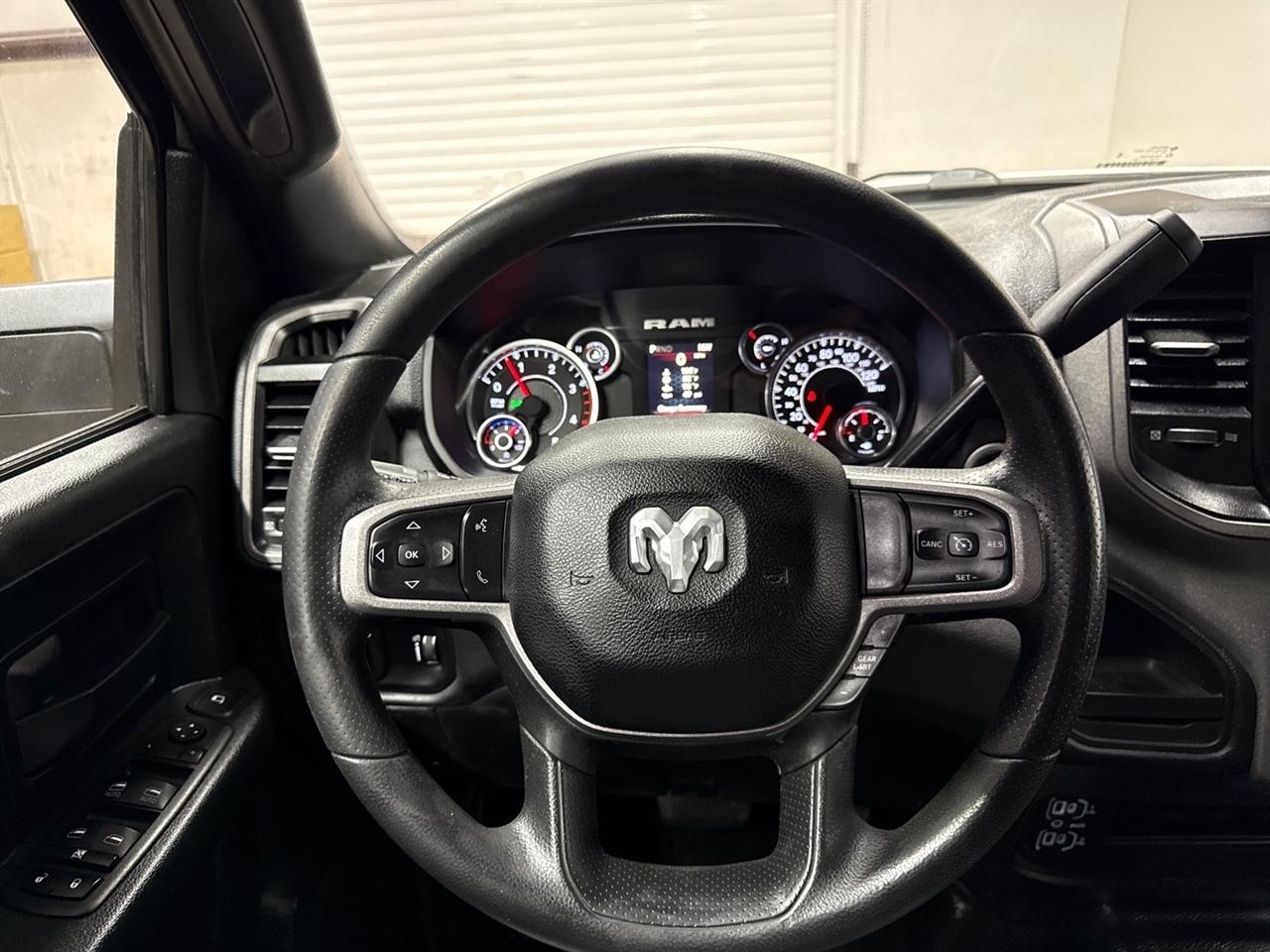 RAM 3500 Tradesman Crew Cab 4WD DRW 2024