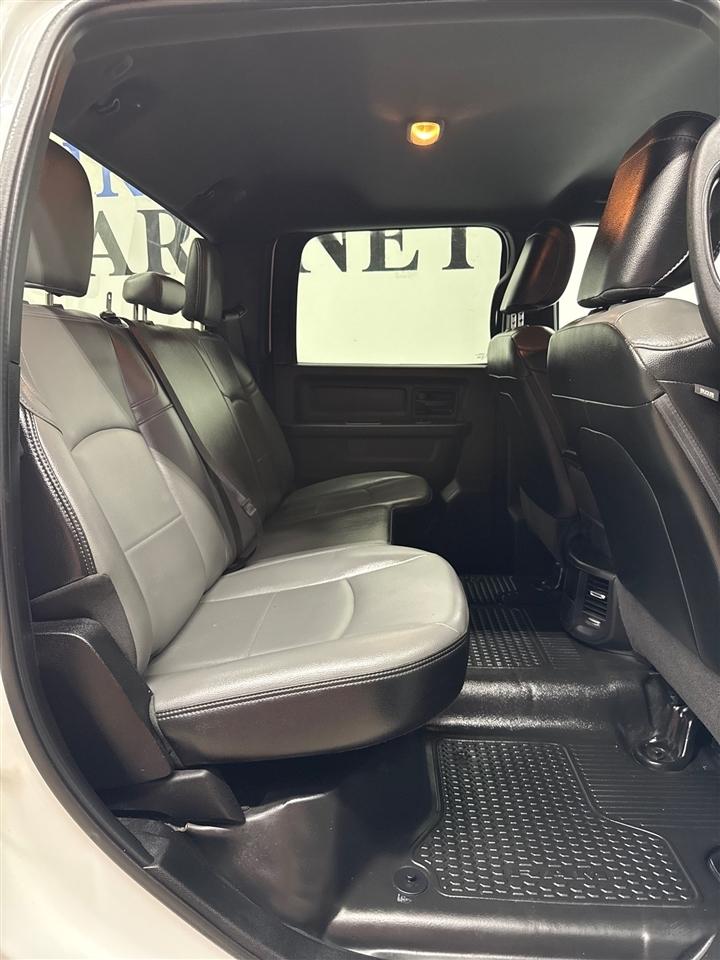 RAM 3500 Tradesman Crew Cab 4WD DRW 2024