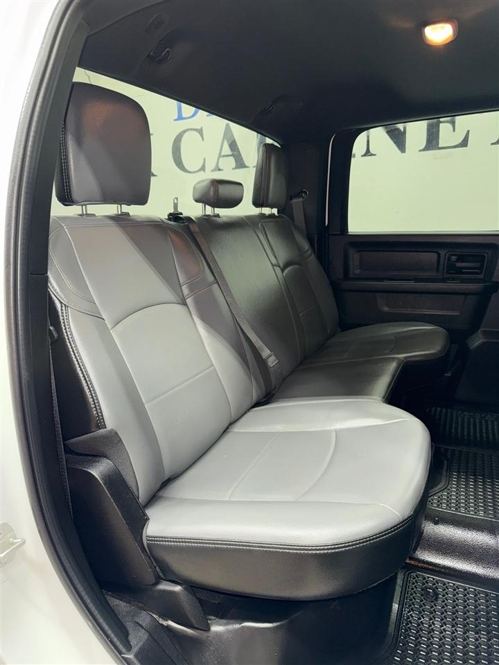 RAM 3500 Tradesman Crew Cab 4WD DRW 2024