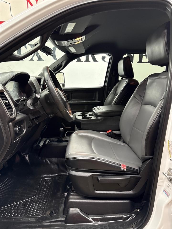 RAM 3500 Tradesman Crew Cab 4WD DRW 2024
