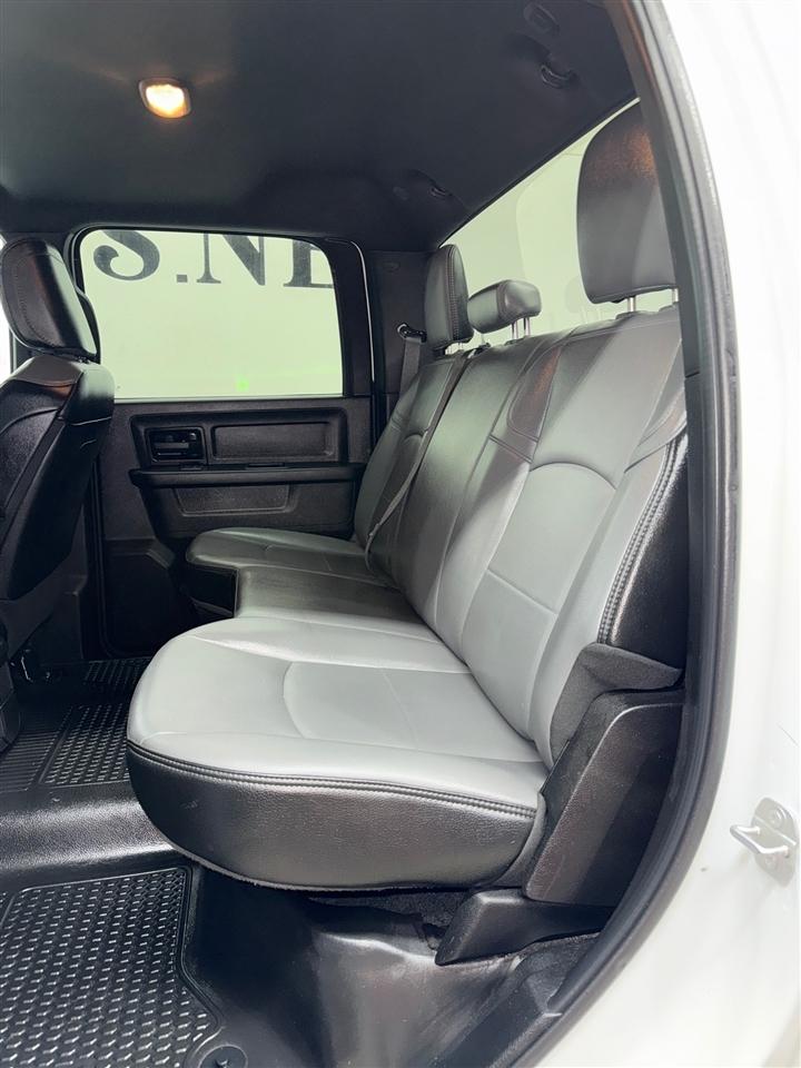 RAM 3500 Tradesman Crew Cab 4WD DRW 2024