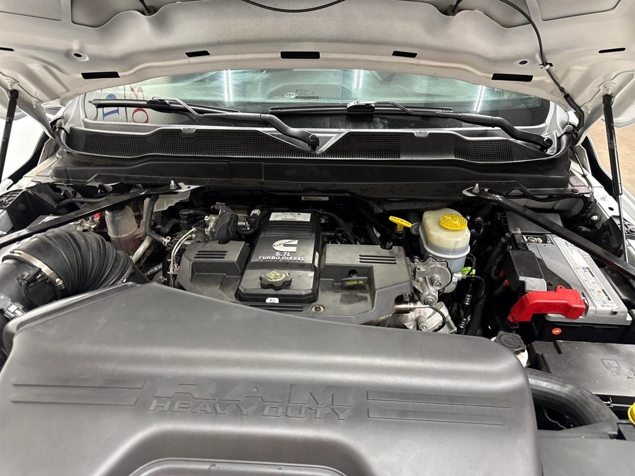RAM 3500 Tradesman Crew Cab 4WD DRW 2024