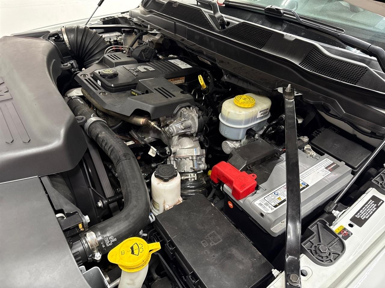 RAM 3500 Tradesman Crew Cab 4WD DRW 2024