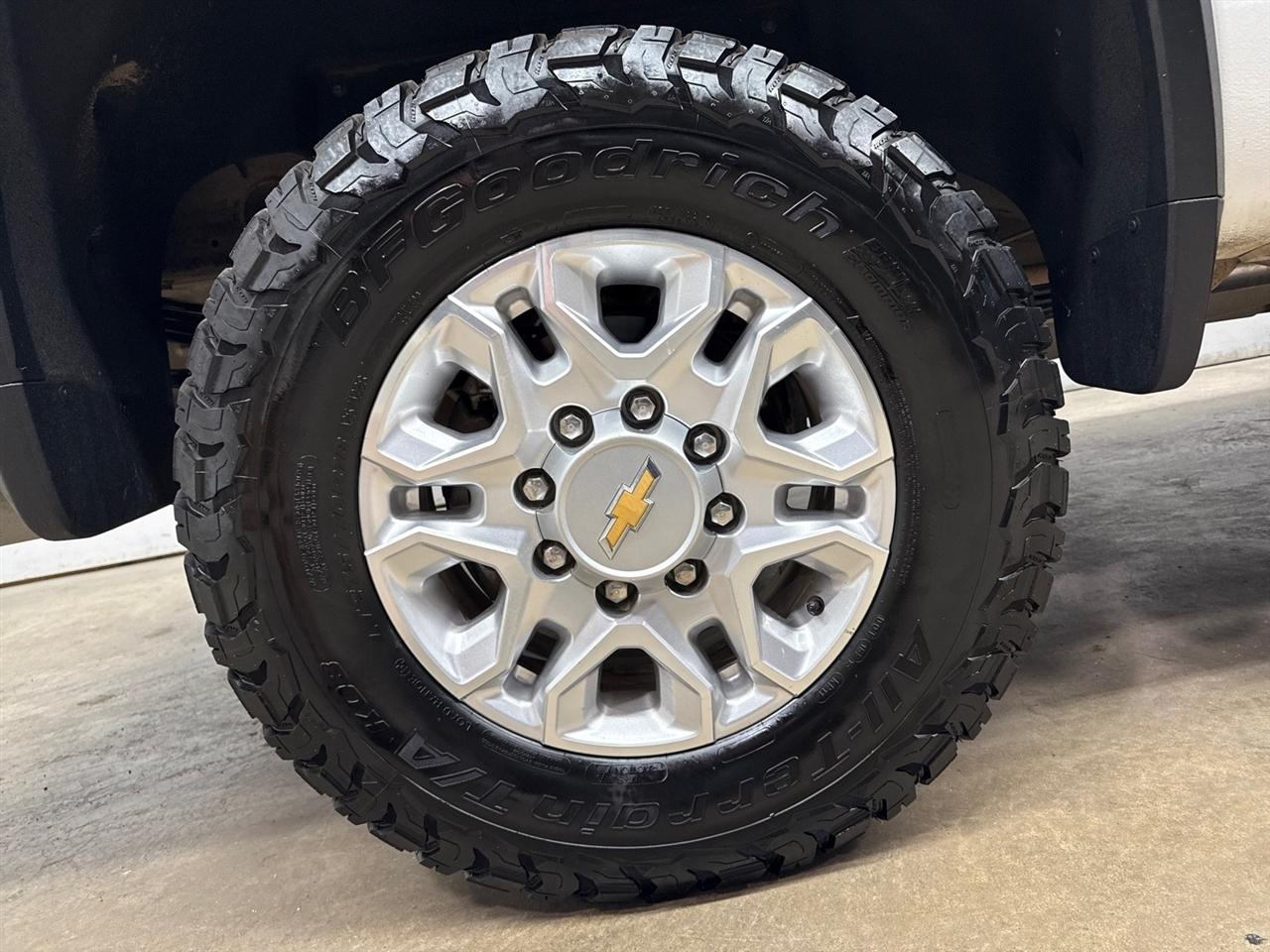 Chevrolet Silverado 2500HD LT Crew Cab Short Box 4WD 2022