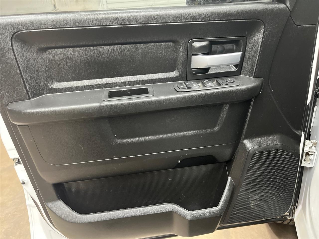 RAM 2500 Tradesman Crew Cab LWB 4WD 2019