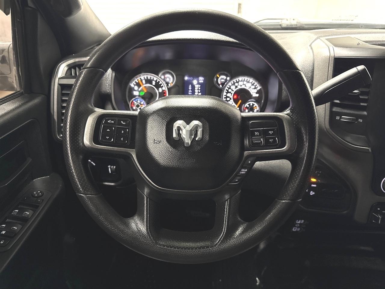 RAM 2500 Tradesman Crew Cab LWB 4WD 2022