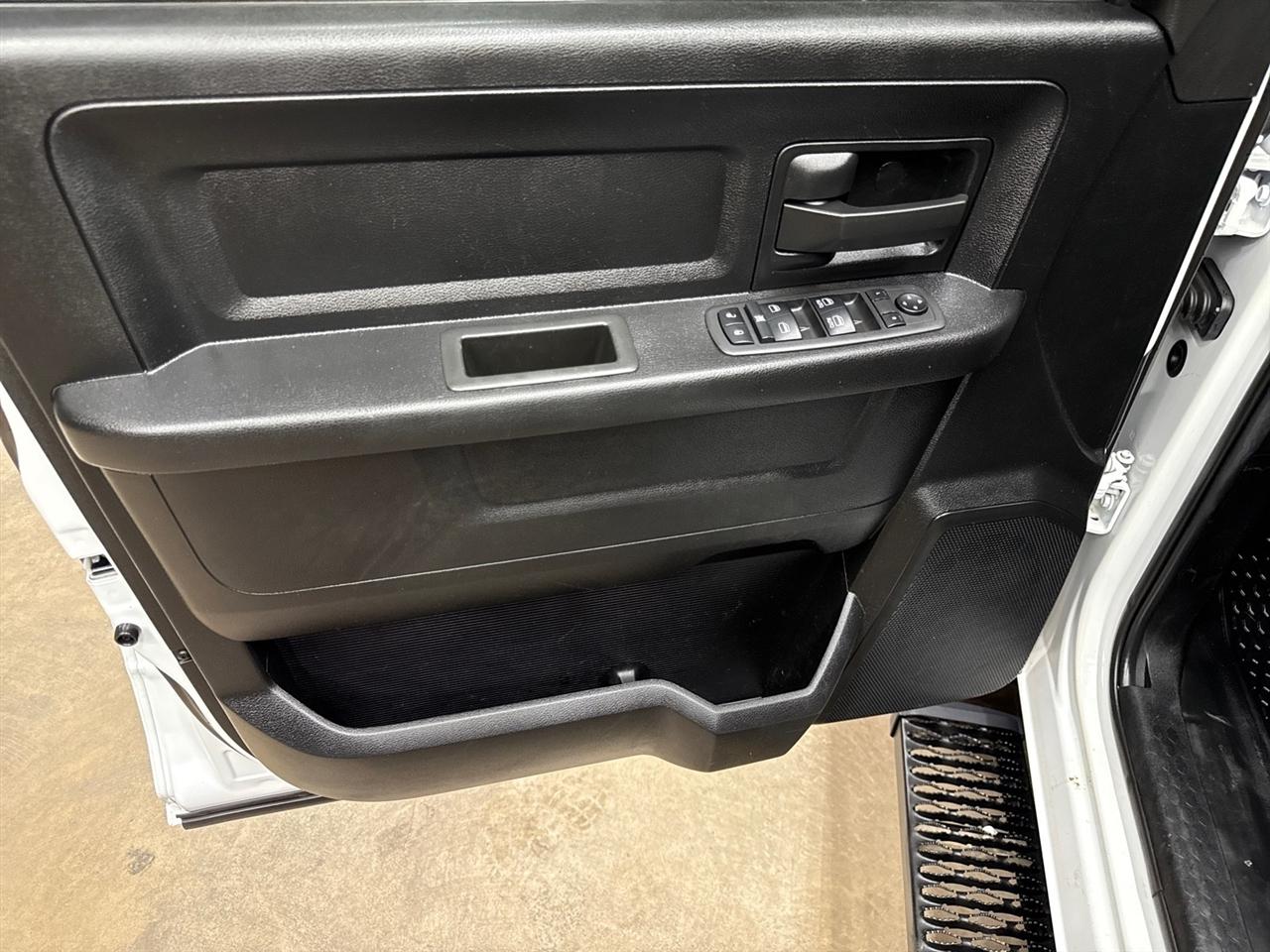 RAM 2500 Tradesman Crew Cab LWB 4WD 2022