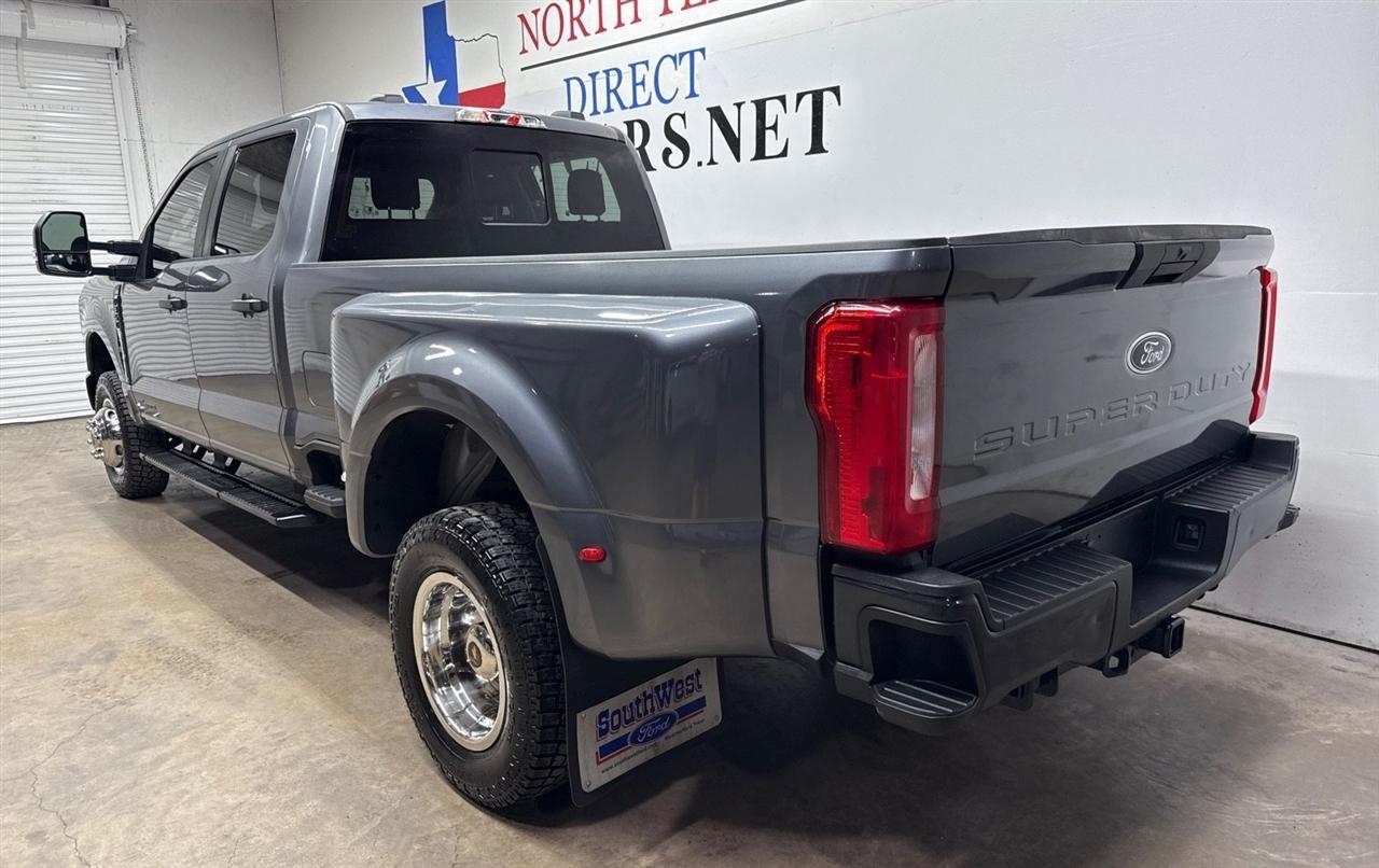 Ford F-350 SD XL Crew Cab Long Bed DRW 4WD 2024