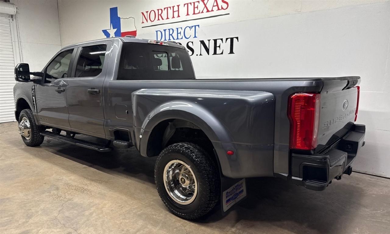 Ford F-350 SD XL Crew Cab Long Bed DRW 4WD 2024