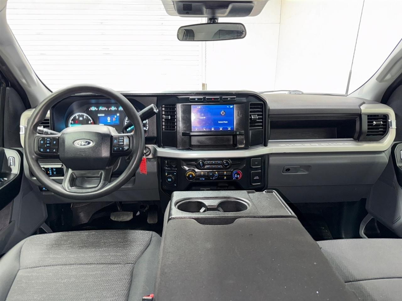 Ford F-350 SD XL Crew Cab Long Bed DRW 4WD 2024
