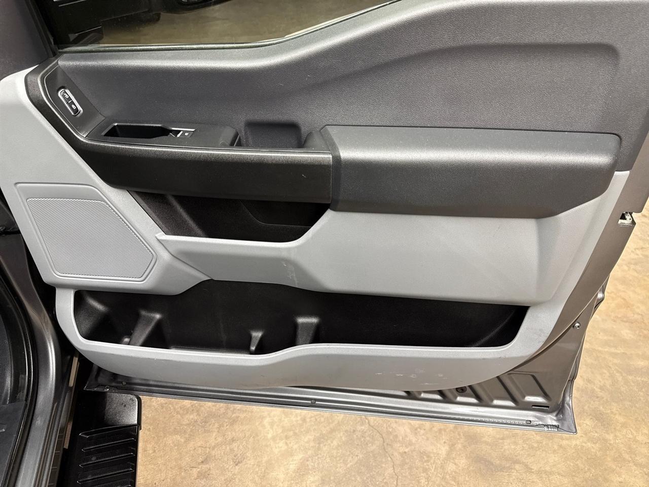 Ford F-350 SD XL Crew Cab Long Bed DRW 4WD 2024