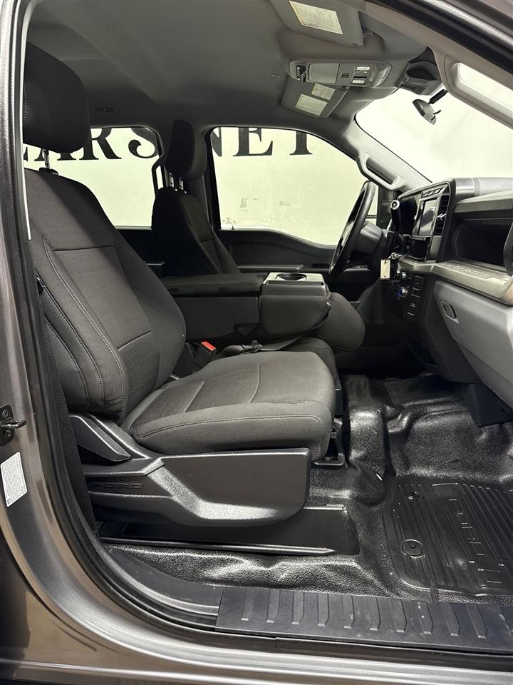 Ford F-350 SD XL Crew Cab Long Bed DRW 4WD 2024