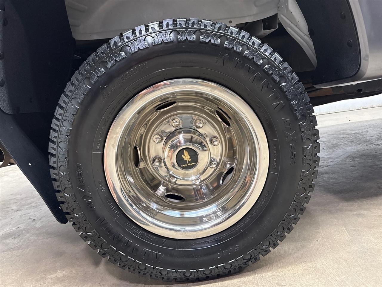 Ford F-350 SD XL Crew Cab Long Bed DRW 4WD 2024