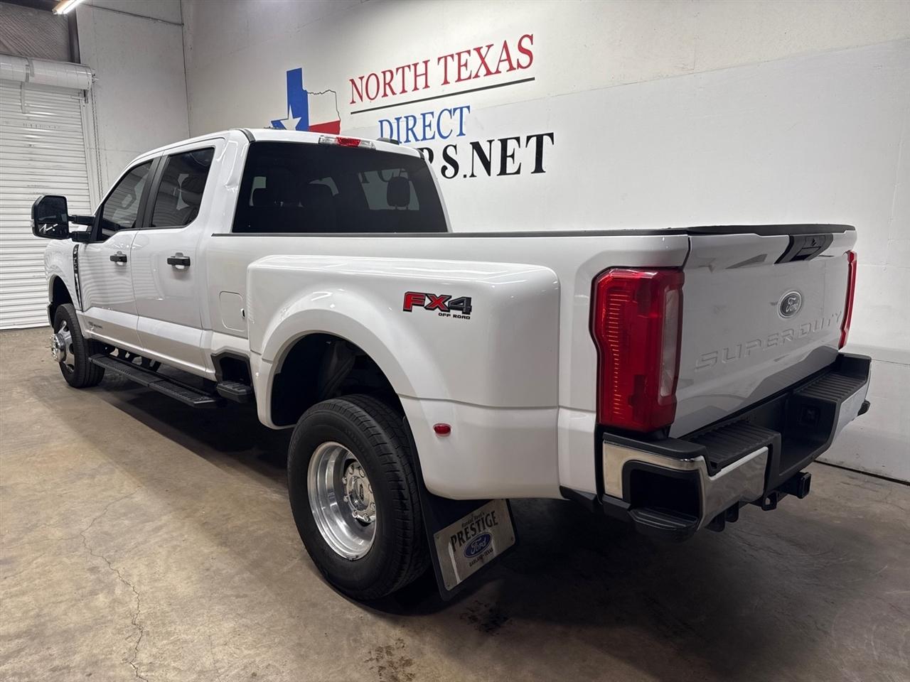 Ford F-350 SD Platinum Crew Cab Long Box 4WD DRW 2024