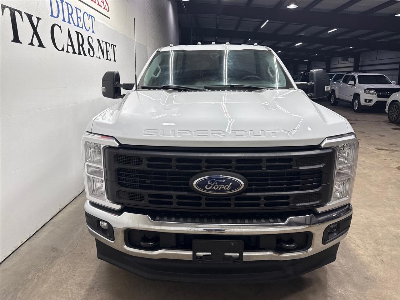 Ford F-350 SD Platinum Crew Cab Long Box 4WD DRW 2024