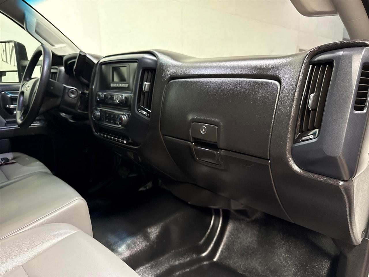 Chevrolet Silverado Medium Duty  2019