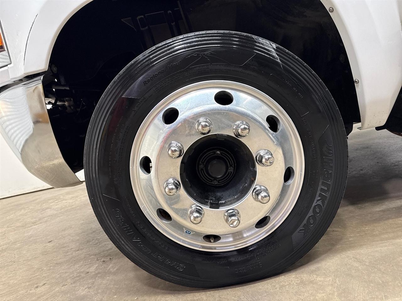 Chevrolet Silverado Medium Duty  2019