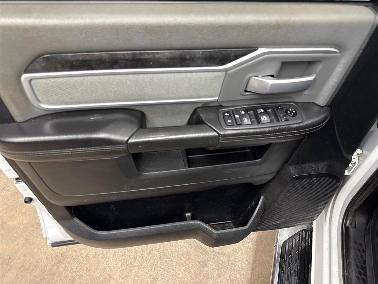 RAM 2500 Tradesman Crew Cab SWB 4WD 2021